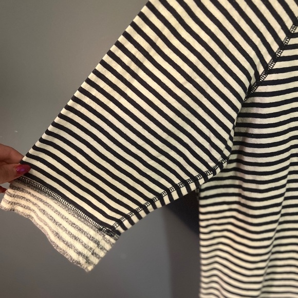 Ellen Tracy Black and White Striped Women's Top XL - Picture 2 of 4